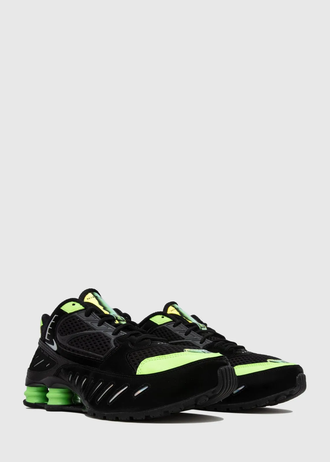 NIKE: WOMEN'S SHOX ENIGMA [BLACK/GREEN]